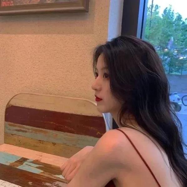 俊俏媳妇开明婆
